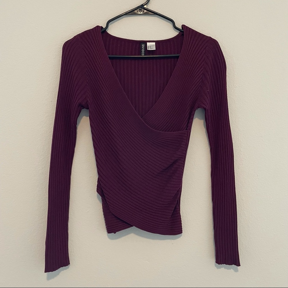 5/$20🌱Long sleeve shirt size XS